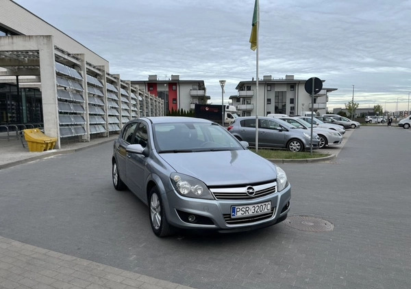 Opel Astra cena 14000 przebieg: 185000, rok produkcji 2009 z Poznań małe 277